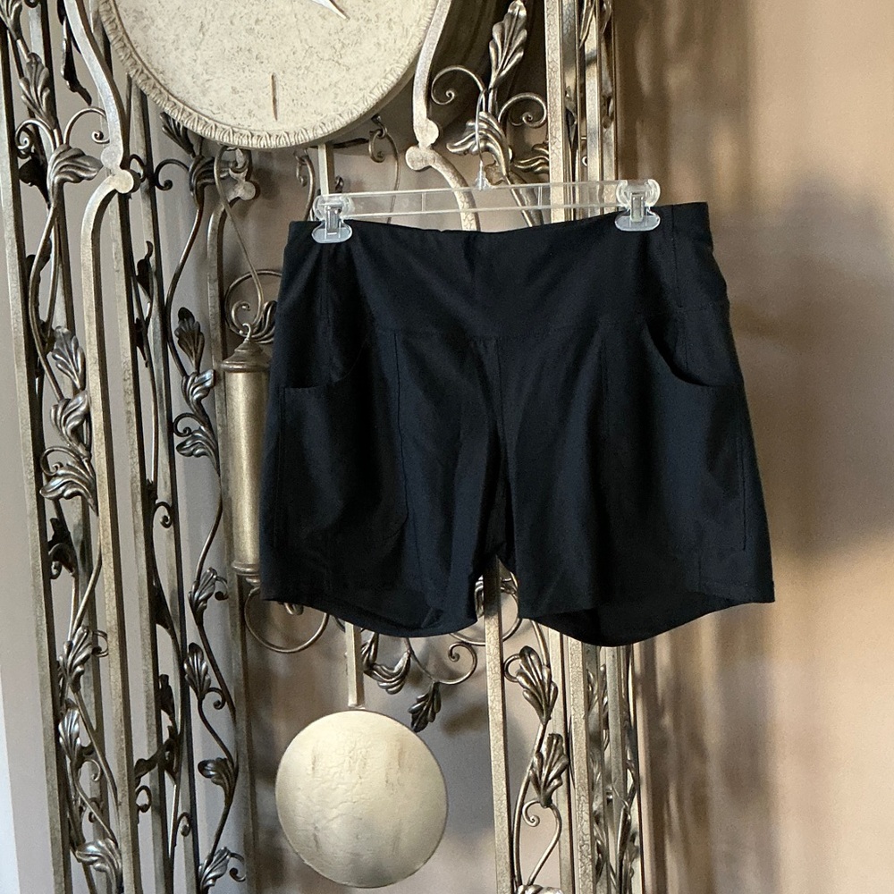 Elegant Black Women's Cargo Shorts